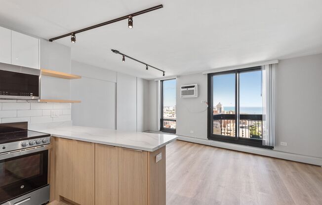 1 bed, 1.5 baths, 667 sqft, $2,400, Unit 4D