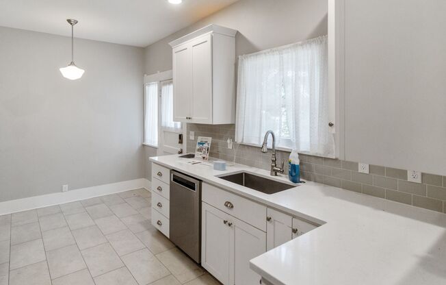 Single Family Home on Spokanes Sought After South Hill!!