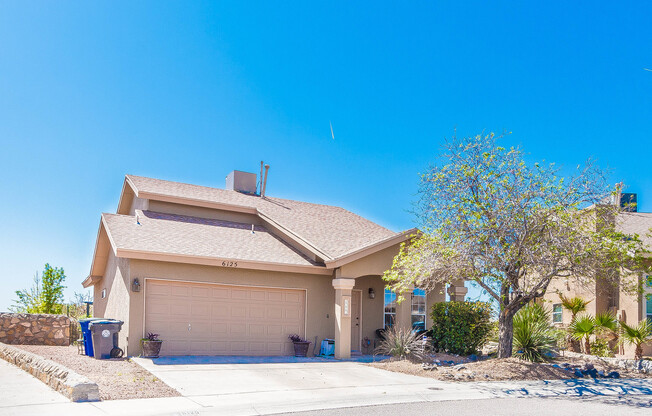 Charming 3-Bedroom Home in West El Paso – Spacious & Comfortable!