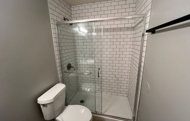 1 bed, 1 bath, $725, Unit 60