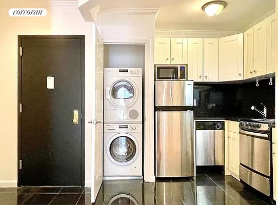 2 beds, 1 bath, $3,495, Unit 5A