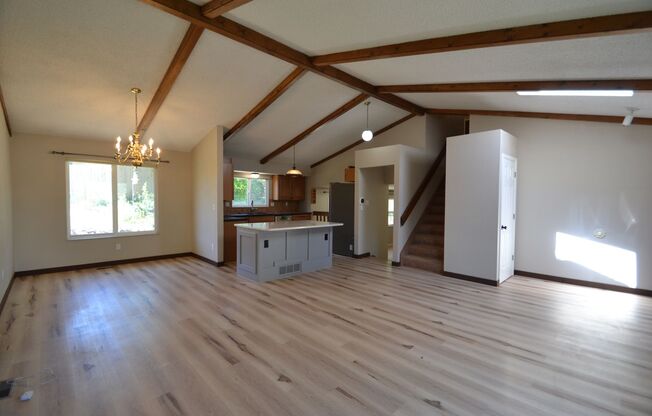 Westside 4 Bedroom with AC!