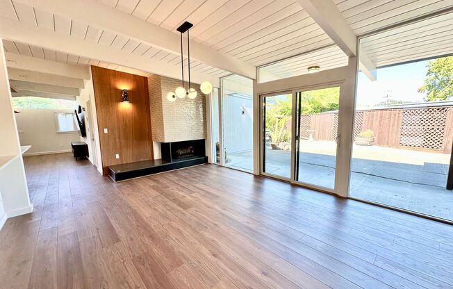 Eichler Mid-Century Home, Newly Renovated