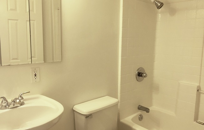 2 beds, 2 baths, $4,300