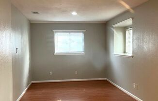 3 beds, 2 baths, $1,650