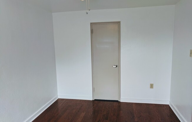 2 beds, 1 bath, $1,795, Unit 411C