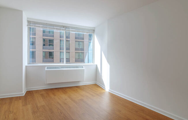 1 bed, 1 bath, 645 sqft, $4,330, Unit 16M