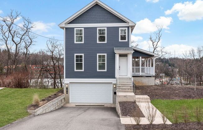 New Construction 3 bedroom - 3.5 bathroom Luxury Home