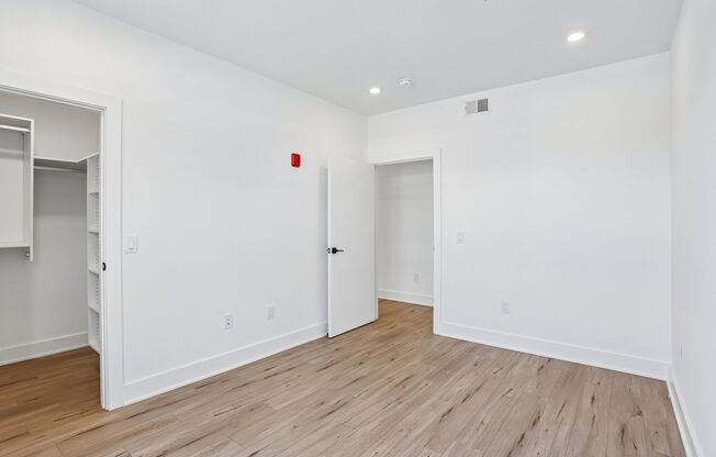 2 beds, 2 baths, 1,000 sqft, $1,950, Unit 303
