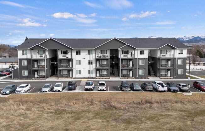 2 beds, 1 bath, 850 sqft, $1,495, Unit 301B