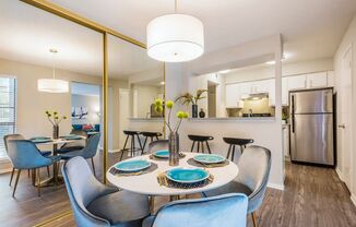 2 beds, 2 baths, 1,009 sqft, $1,400, Unit 608