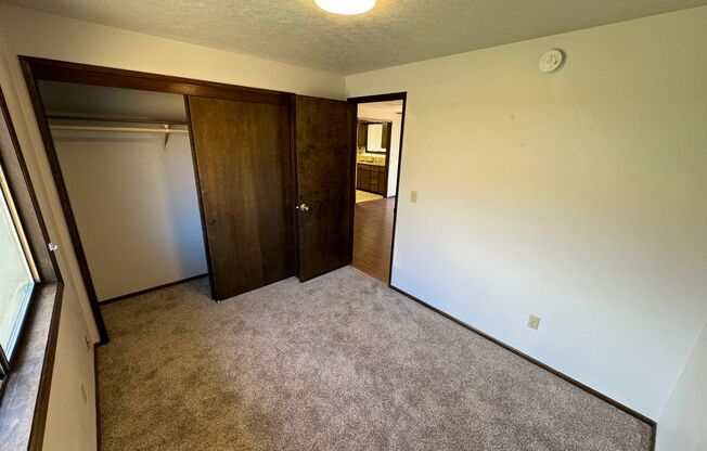 3 beds, 1 bath, $1,900