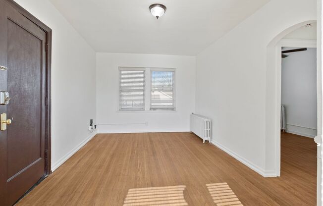 1 bed, 1 bath, 413 sqft, $795, Unit 30