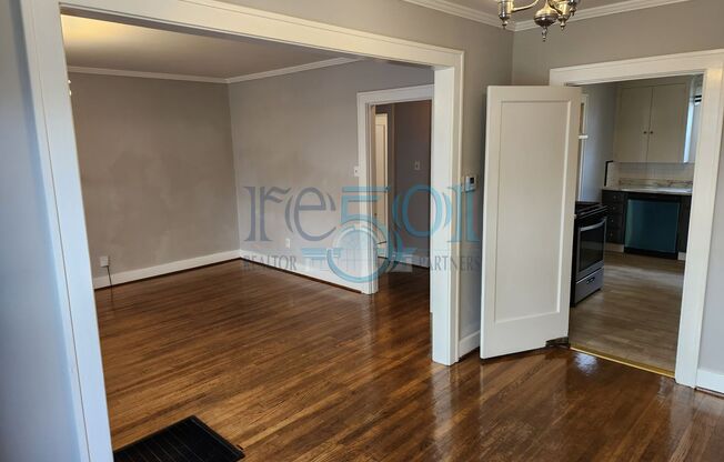 2 beds, 1 bath, $1,250