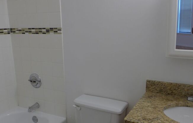 1 bed, 1 bath, 700 sqft, $1,950, Unit 05A