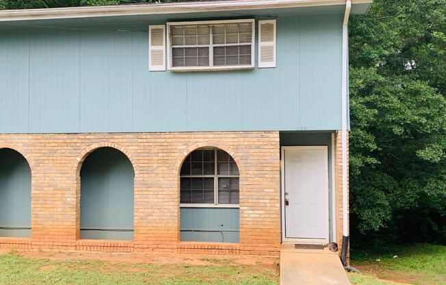 1069 Laurel Lane NW