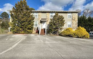 Charming, 2 bedroom apartment for rent!