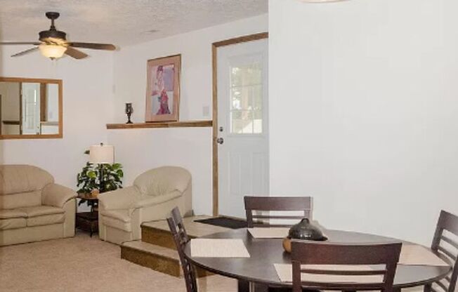 2 Bedroom 1.5 Bath FURNISHED home with Refrigerated Air