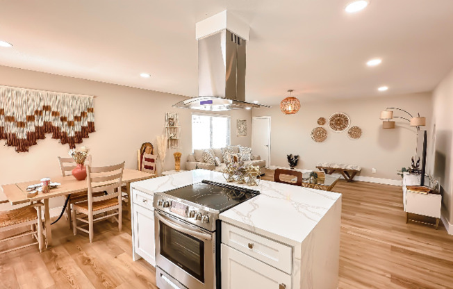 2043 SOMBRERO DR