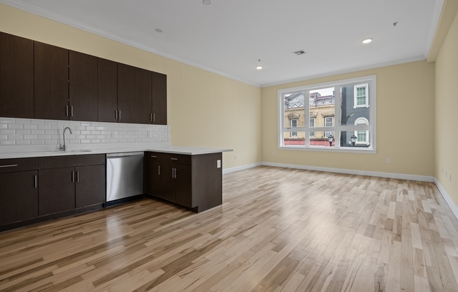 4401 BERGENLINE AVE
