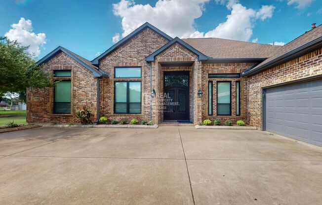 Single Story 4-Bedroom Home in Frisco available for Rent