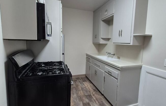 1 bed, 1 bath, $1,510, Unit 11B