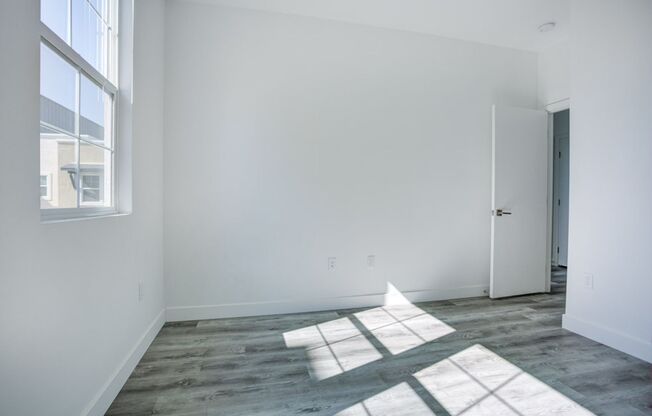 3 beds, 2.5 baths, $3,500