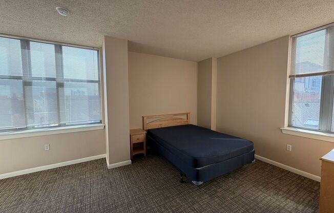 1 bed, 1 bath, 800 sqft, $2,038, Unit T710