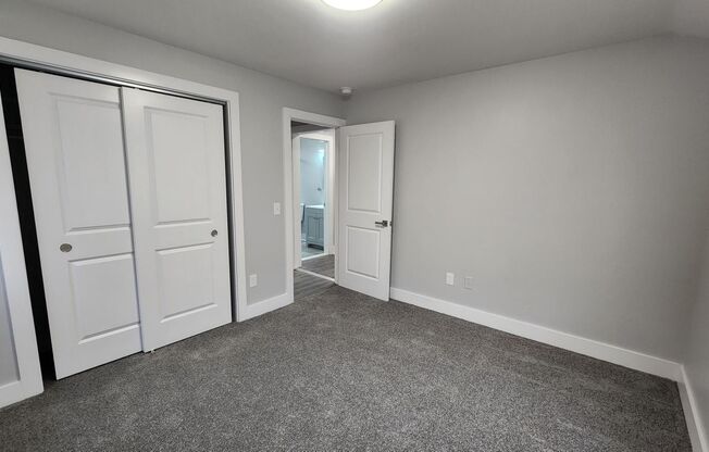 2 beds, 1 bath, 1,300 sqft, $2,395, Unit 225