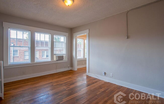 674 SOMERSET TER NE