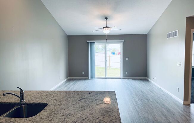 4BR/4BA Home Minutes From Village Pointe!