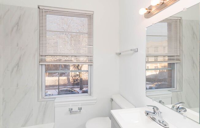 Studio, 1 bath, 225 sqft, $1,300, Unit 101