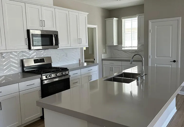 2195 BLUESTONE CIR