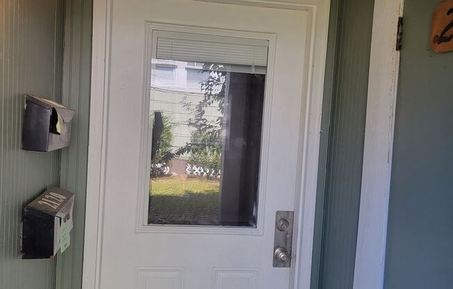 2114 Dellwood Ave 6 Plex