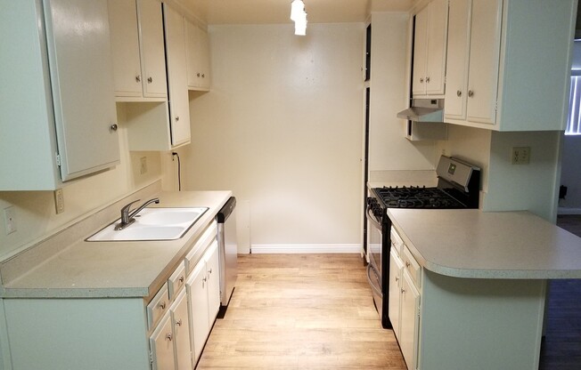 4121 Howard Ave.