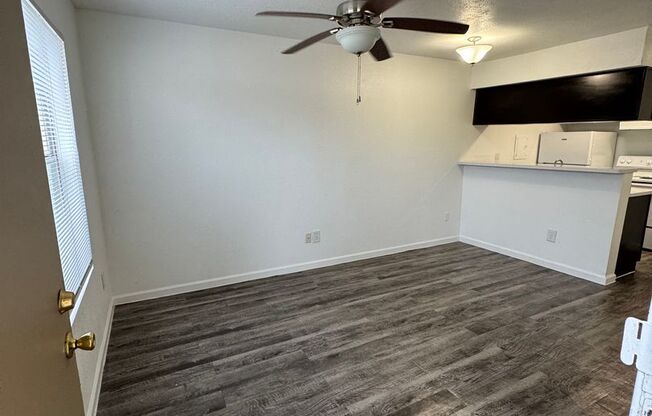1 bed, 1 bath, 451 sqft, $1,050, Unit 413