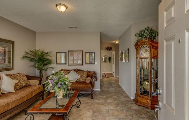 Luxurious & Spacious 3Bed 2Bath with Sandia Views!