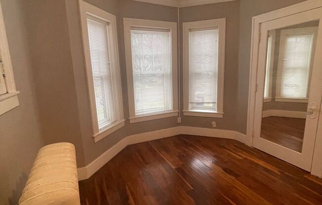 1 bed, 1 bath, 500 sqft, $995, Unit 2