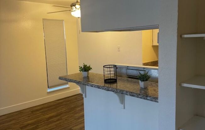 1 bed, 1 bath, 625 sqft, $1,950, Unit 111