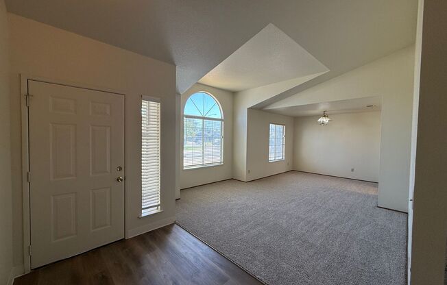 Spacious 4bed 2bath home in the Rio Linda/Elverta!