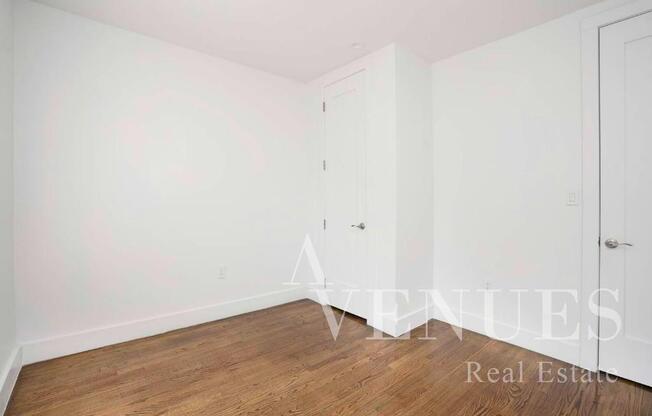 2 beds, 1 bath, 902 sqft, $2,225, Unit 2R