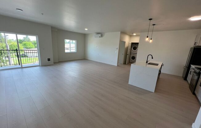 1 bed, 1 bath, 800 sqft, $1,675, Unit 305