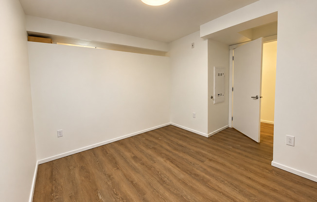 1 bed, 1 bath, 600 sqft, $2,295, Unit 2305-A