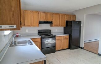 2 beds, 1.5 baths, 960 sqft, $1,625, Unit C04