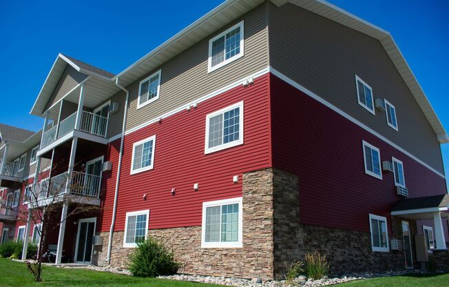 3 beds, 2 baths, 1,170 sqft, $1,345, Unit 5160-211