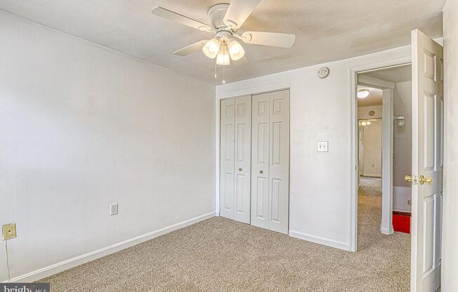 2 beds, 1 bath, $2,200