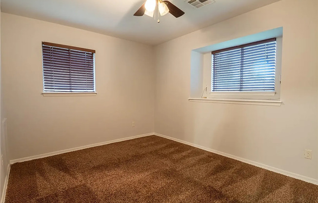 3 beds, 1 bath, $1,199