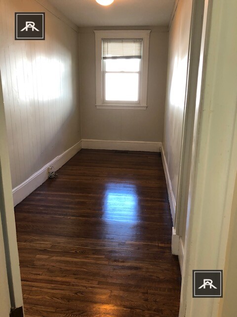 130 GLENVILLE AVE
