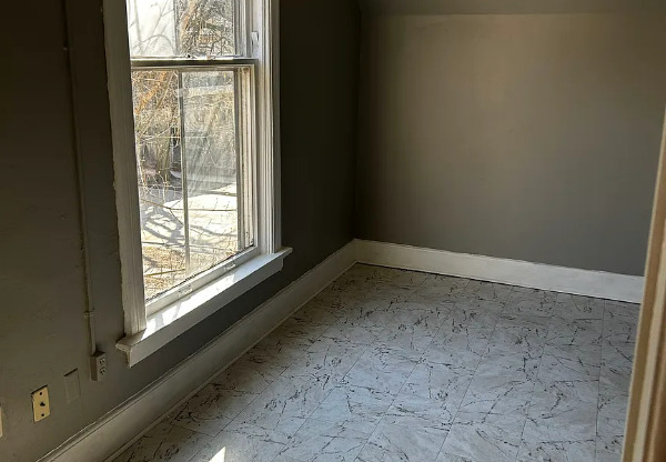 1700 N 36 ST