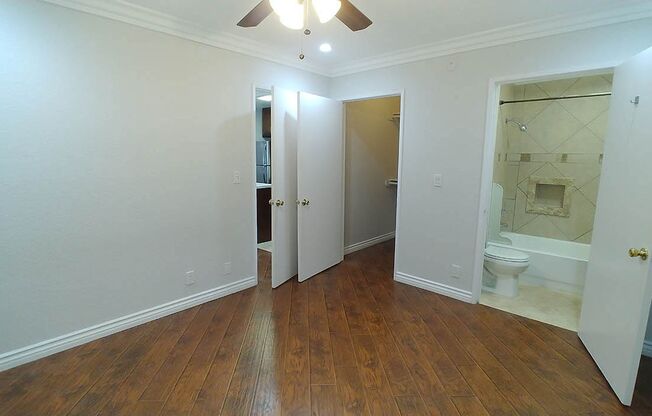 2 beds, 2 baths, 940 sqft, $2,895, Unit 406